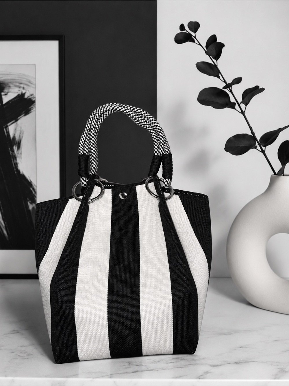 🆕🆕🆕😍Black & White Striped Mini Tote Bag